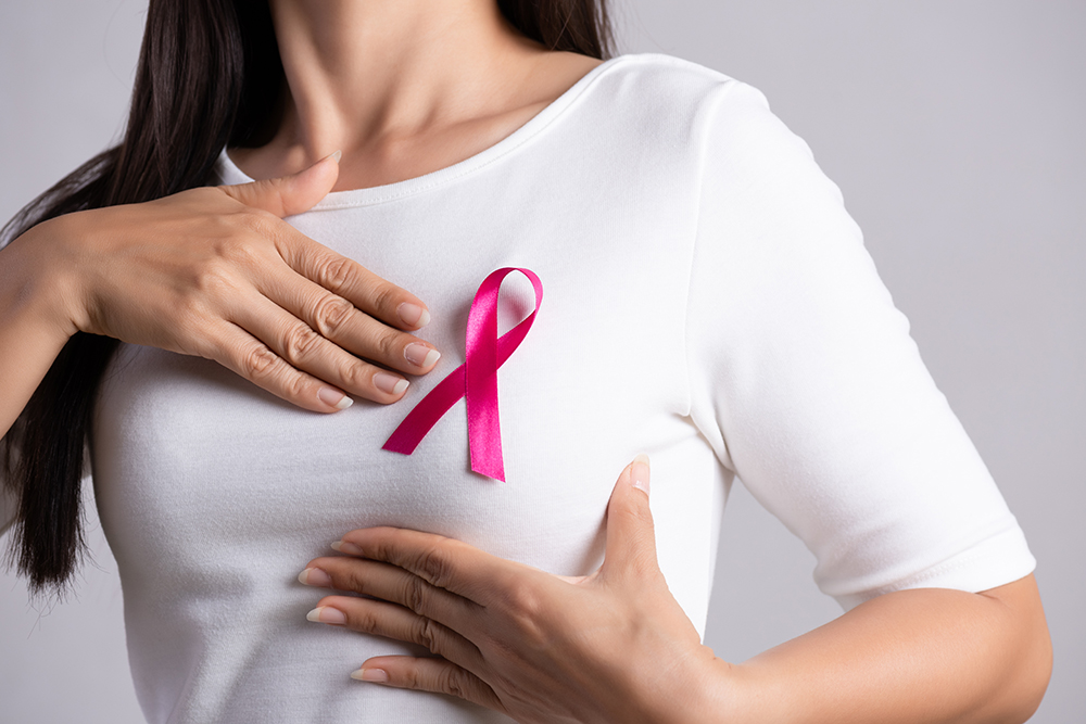 أعراض سرطان الثدي، وأهمية الكشف المبكر عنه
