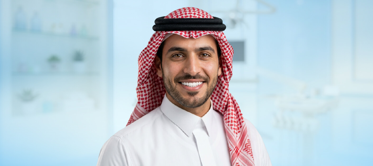 استعد ابتسامتك مع  عروض زراعة الأسنان