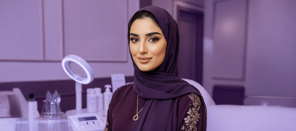 إبرة الدورثي الكريستالية لنضارة و شد البشرة