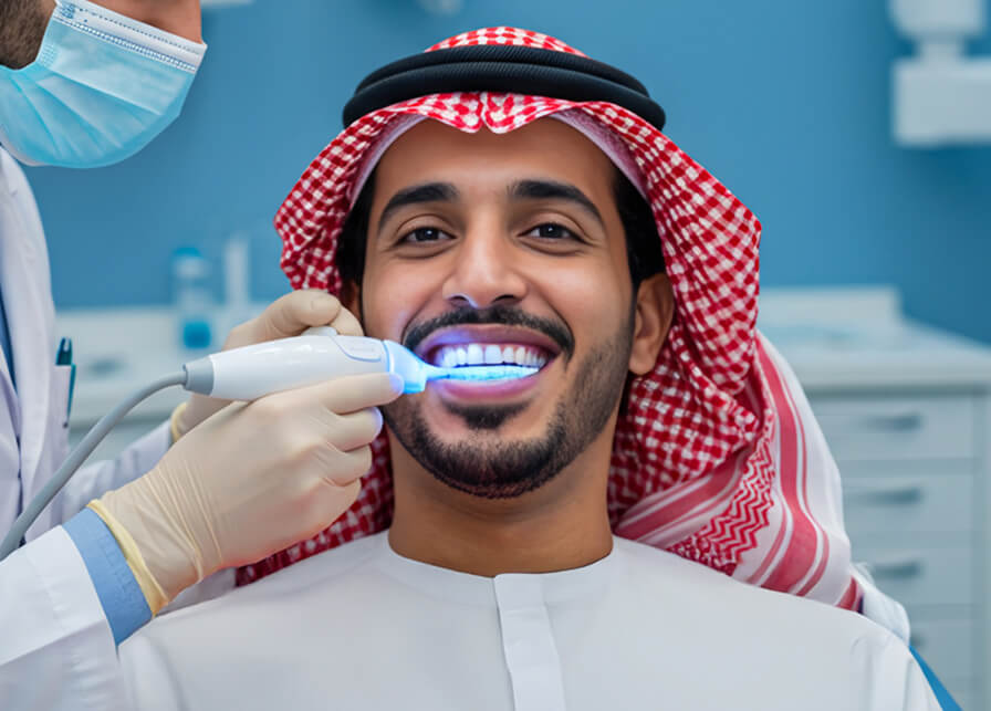 تنظيف و تبييض الأسنان